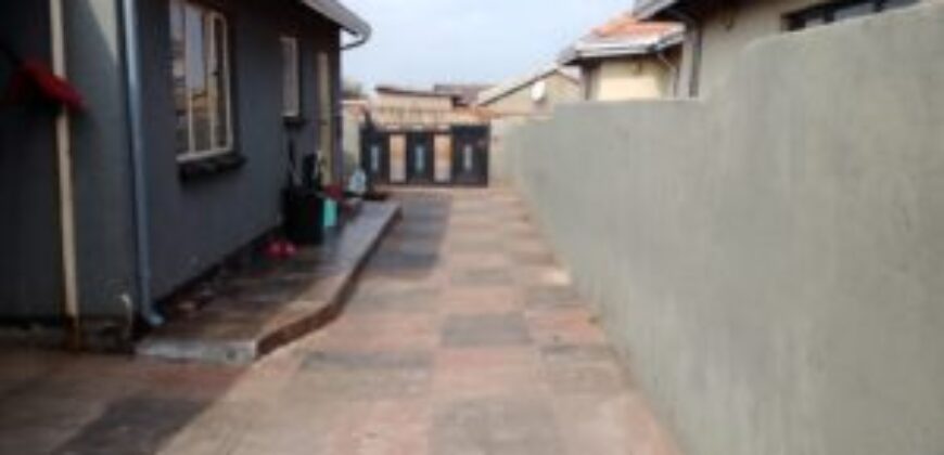 3 Bedrooms Ext9 Marimba Gardens