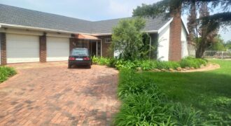 Three bedrooms house Sunward Park