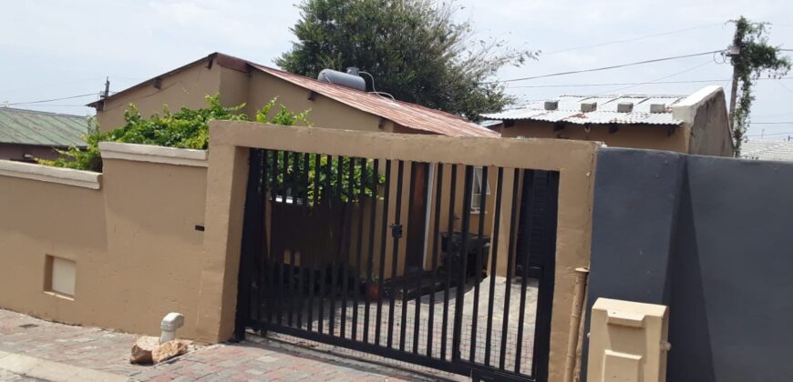 Three Bedroom House in Alexandra West Bank