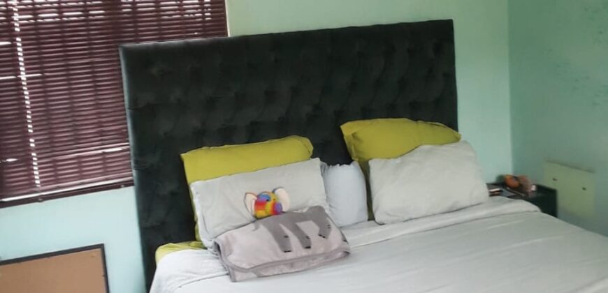 Three bedroom house in Alexandra phase 2