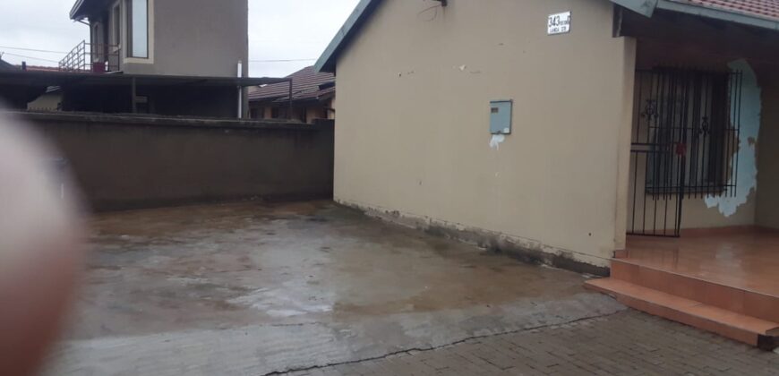 Three Bedroom House –  Rockville Soweto