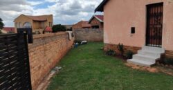 Three bedroom house in Vosloorus EXT 2