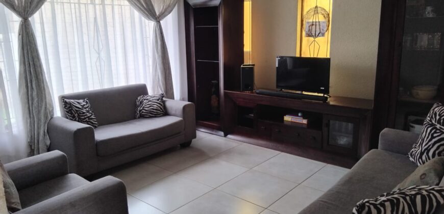 Three bedroom house in Vosloorus EXT 2