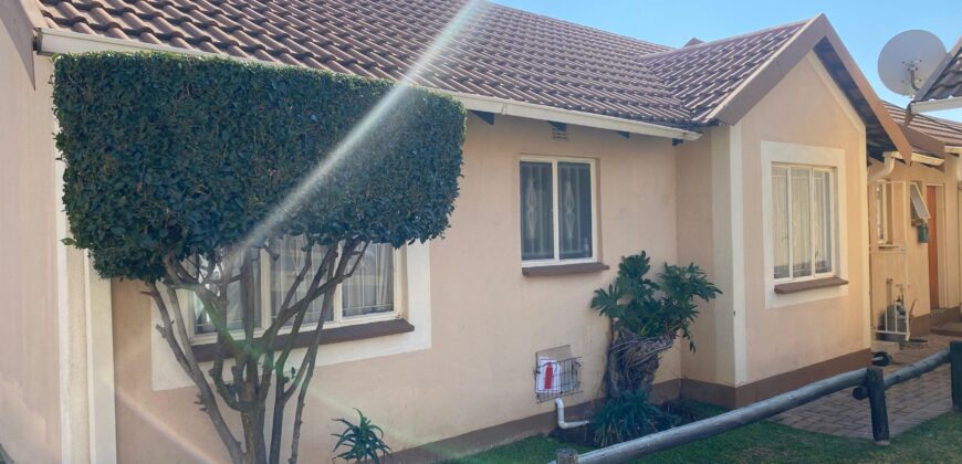 Three  Stunning Bedroom Cluster House in Glenhurst Complex
