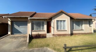 Three  Stunning Bedroom Cluster House in Glenhurst Complex