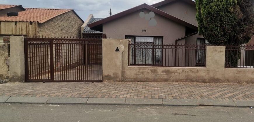 Tembisa 3 Bedroom House: R890 000.00