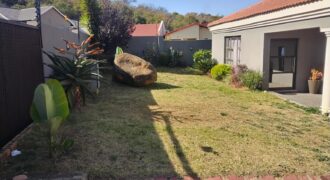 Three bedrooms house in Naturena
