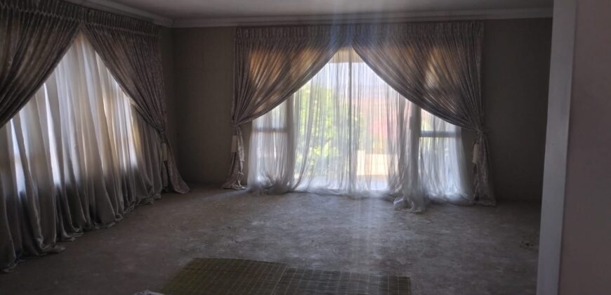 Three bedrooms house in Naturena