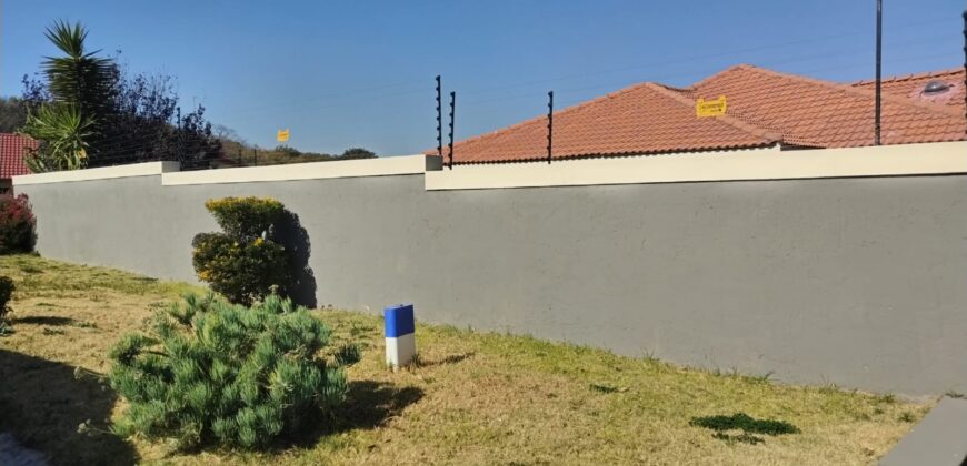 Three bedrooms house in Naturena