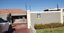 Three bedrooms house in Naturena