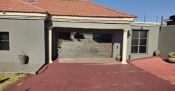 Three bedrooms house in Naturena