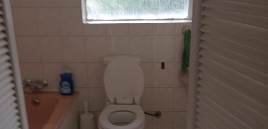 Three bedroom house in Bramley View