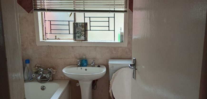 2-Bedroom House in East Bank, Alexandra