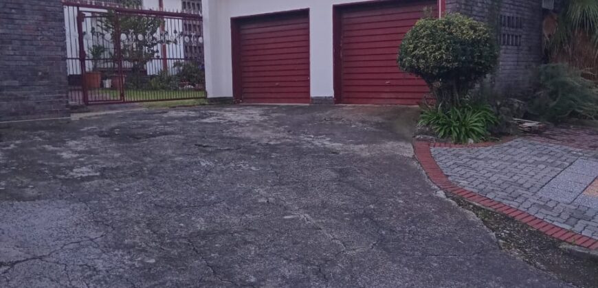 3 Bedroom House for Sale -Kew