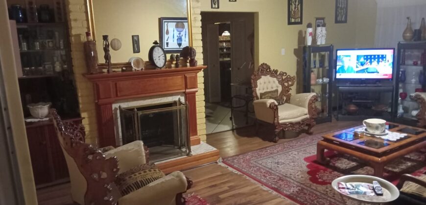 3 Bedroom House for Sale -Kew