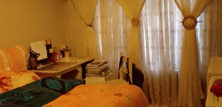 3 Bedroom House Gardens, Katlehong